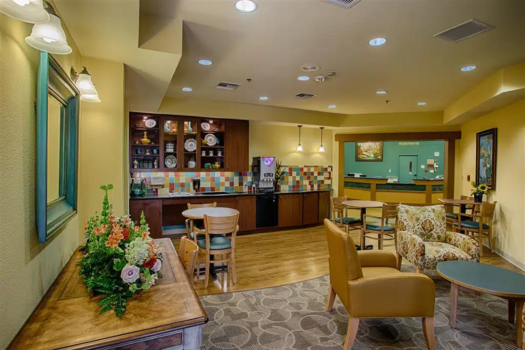 The Broadmoor at Creekside Park cafe