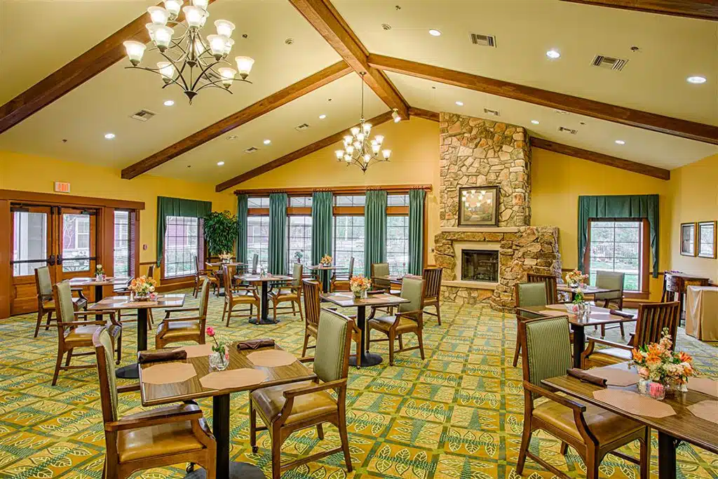 Dining room of The Broadmoor at Creekside Park
