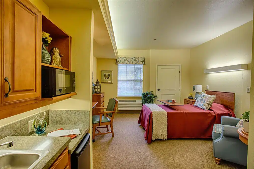 The Broadmoor at Creekside Park patient room