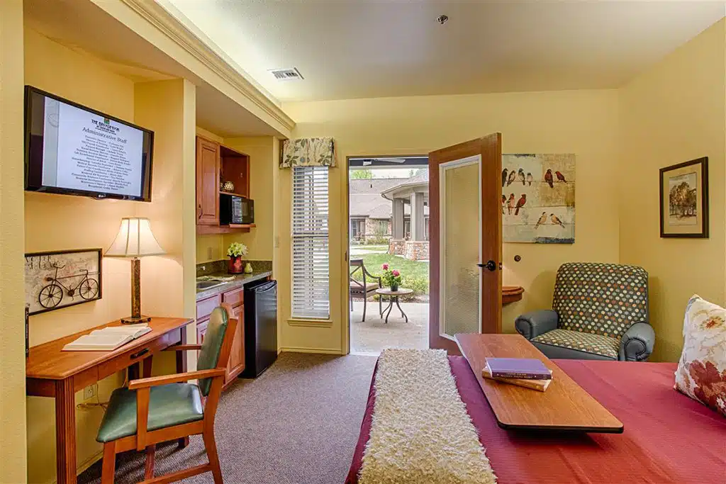 The Broadmoor at Creekside Park patient room