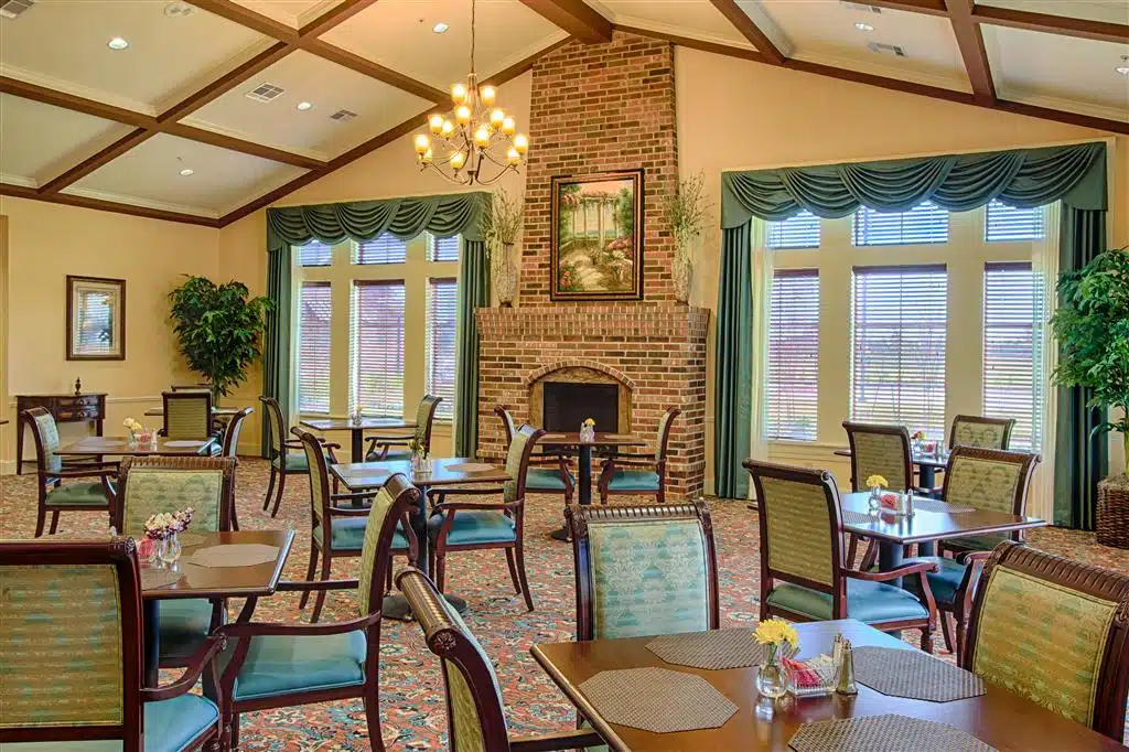The Crescent dining room