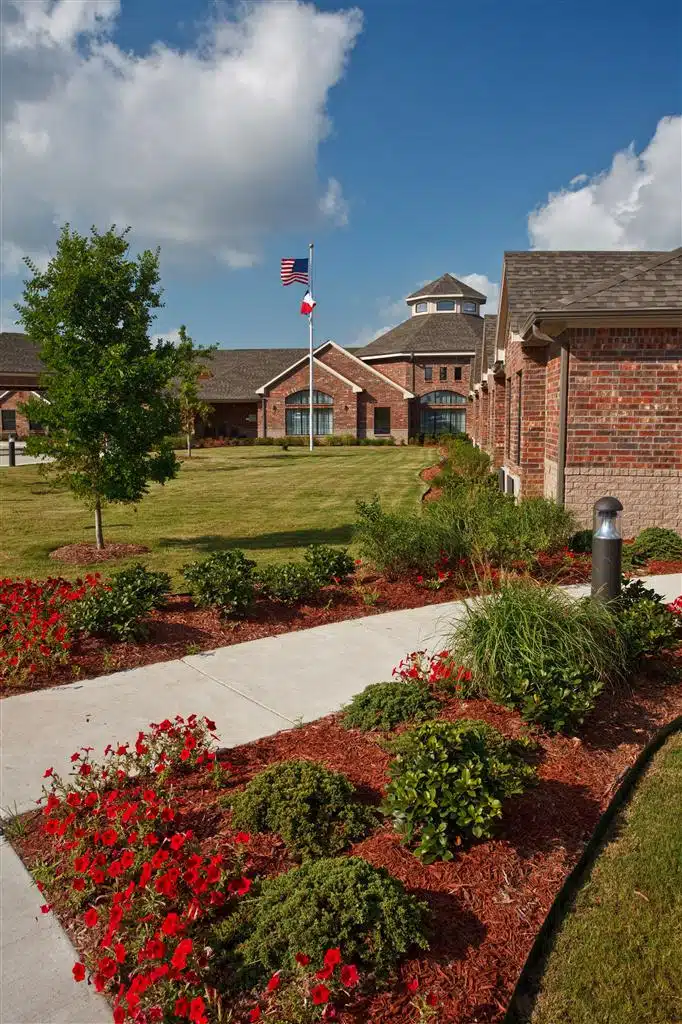 The grounds of Laurel Court