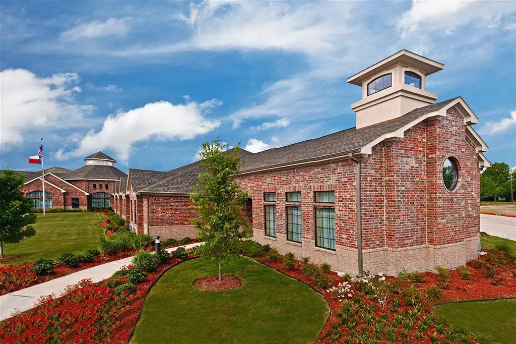 Laurel Court Grounds