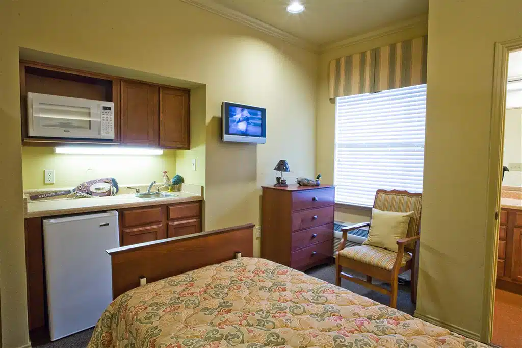 Prairie Estates patient room