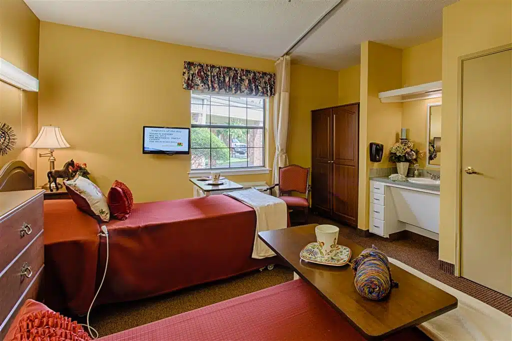 The Manor at Seagoville patient room